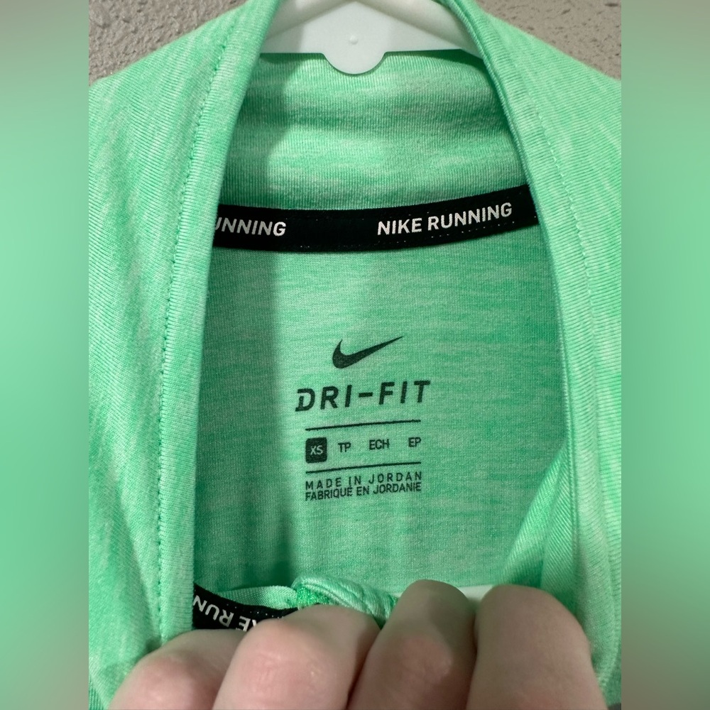 Nike XS Quarter Zip - Picture 3 of 4